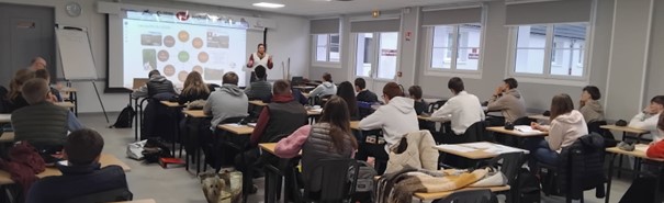 Atelier de reconception avec la mallette Ecophyto réalisé par les élèves de la MFR de Campagne les Boulonnais. 